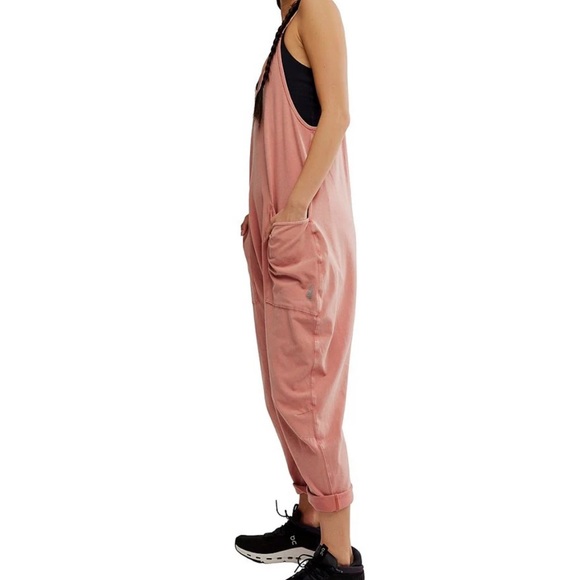 Free People FP Movement Sleeveless Scoop Neck  Hot Shot Onesie - Picture 3 of 6